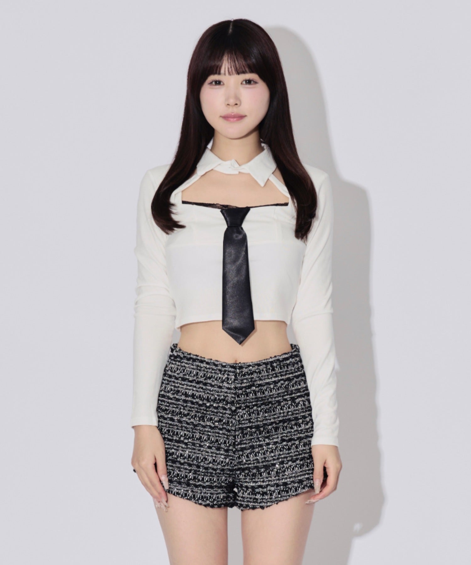 Cutout Feminine Blouse / カットアウトフェミニンブラウス