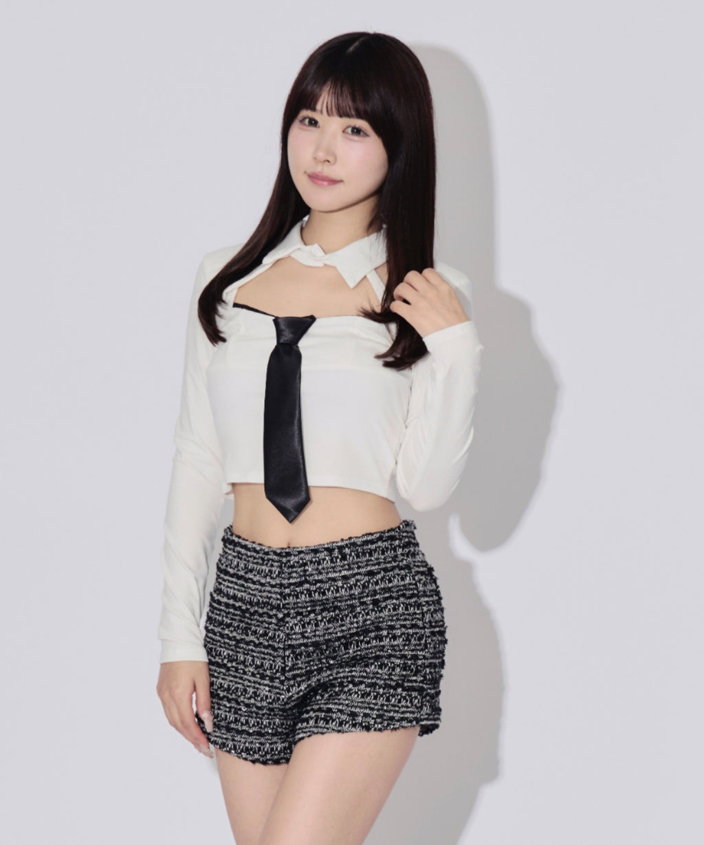Cutout Feminine Blouse / カットアウトフェミニンブラウス