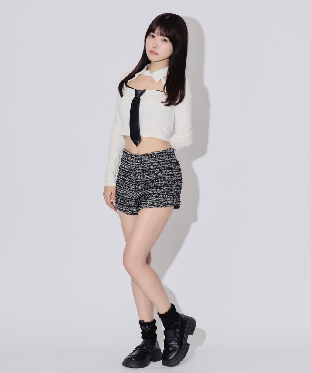 Cutout Feminine Blouse / カットアウトフェミニンブラウス