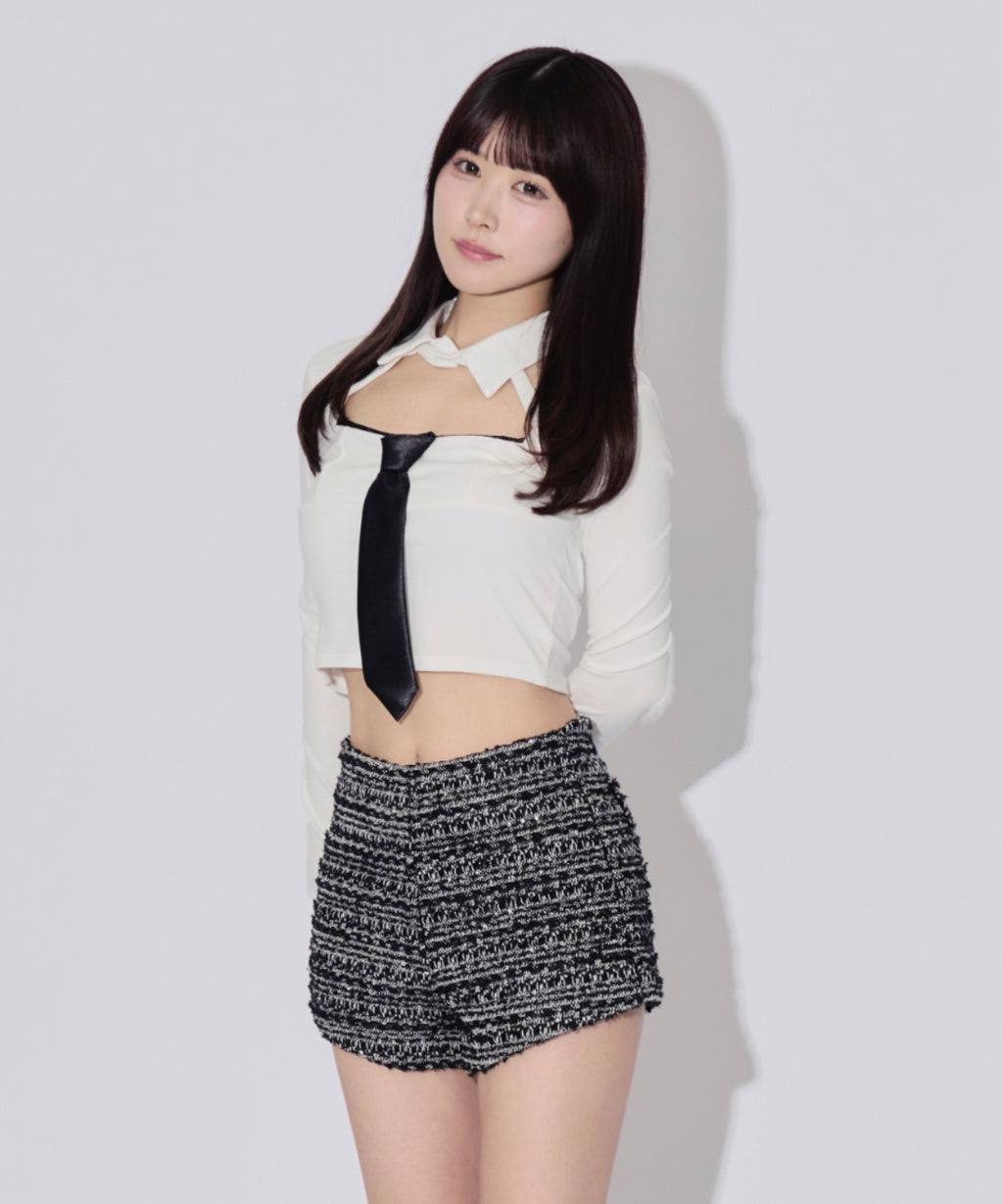 Cutout Feminine Blouse / カットアウトフェミニンブラウス