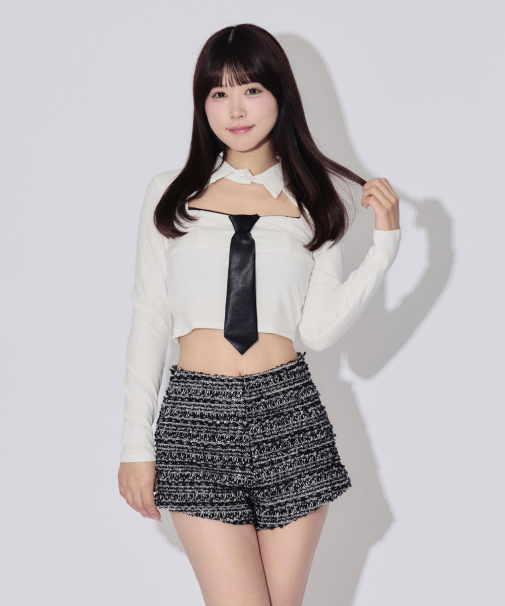 Cutout Feminine Blouse / カットアウトフェミニンブラウス