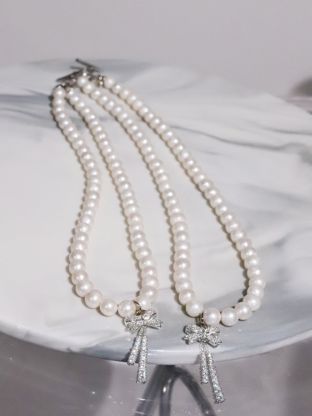 Rhinestone Ribbon Pearl Necklace(SILVER)