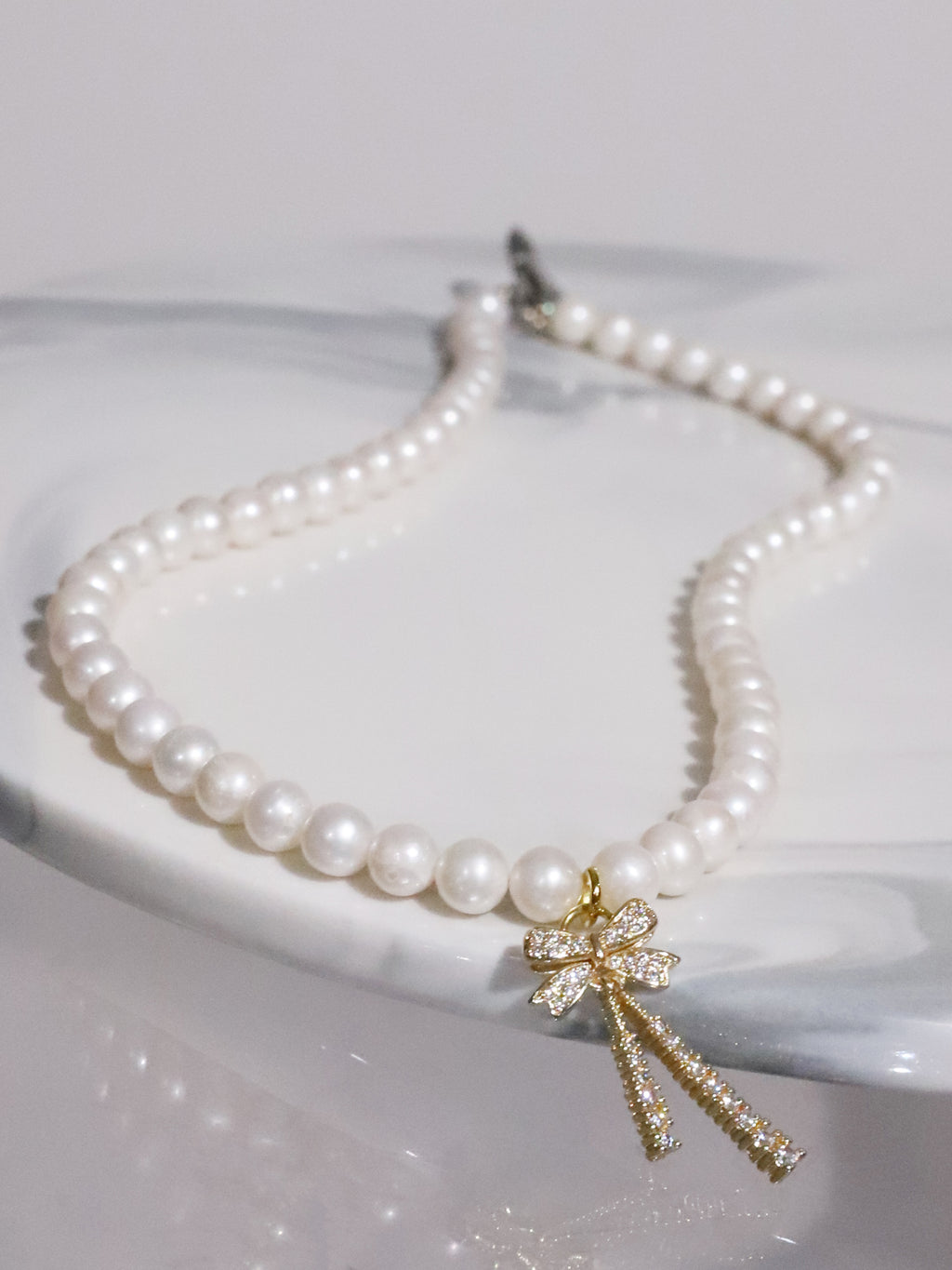 Rhinestone Ribbon Pearl Necklace(SILVER)